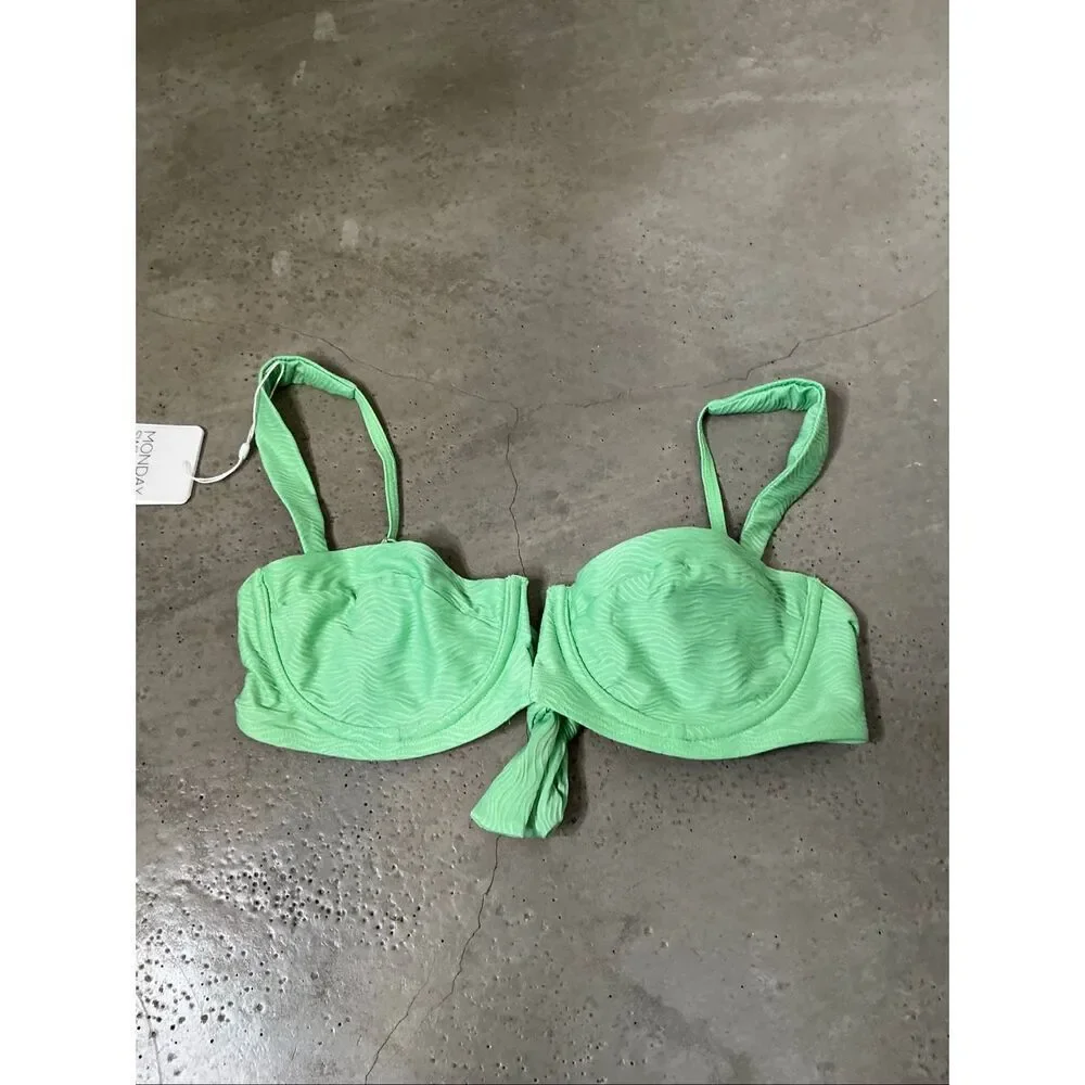 Monday Swimwear Clovelly Top | Pistachio Wave in Medium